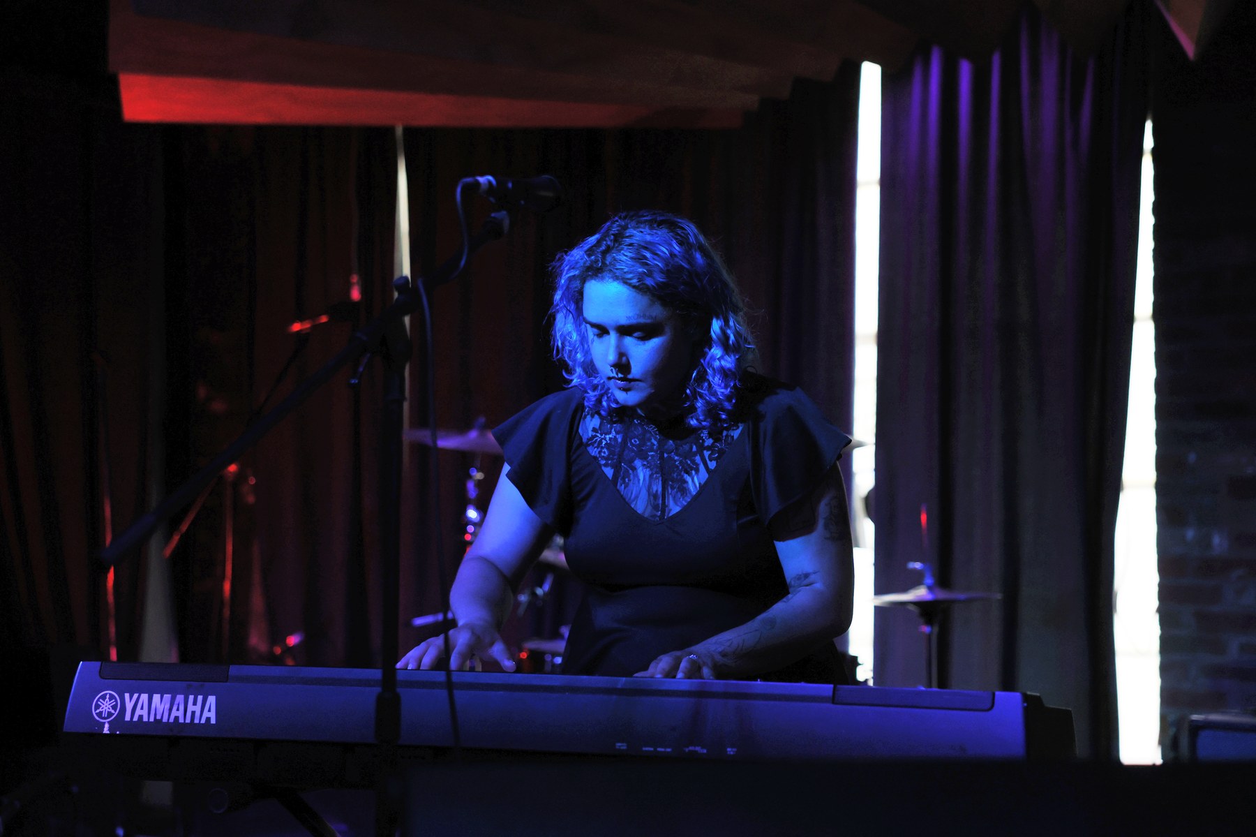 Faye performing live wedding piano music near Davenport, Iowa